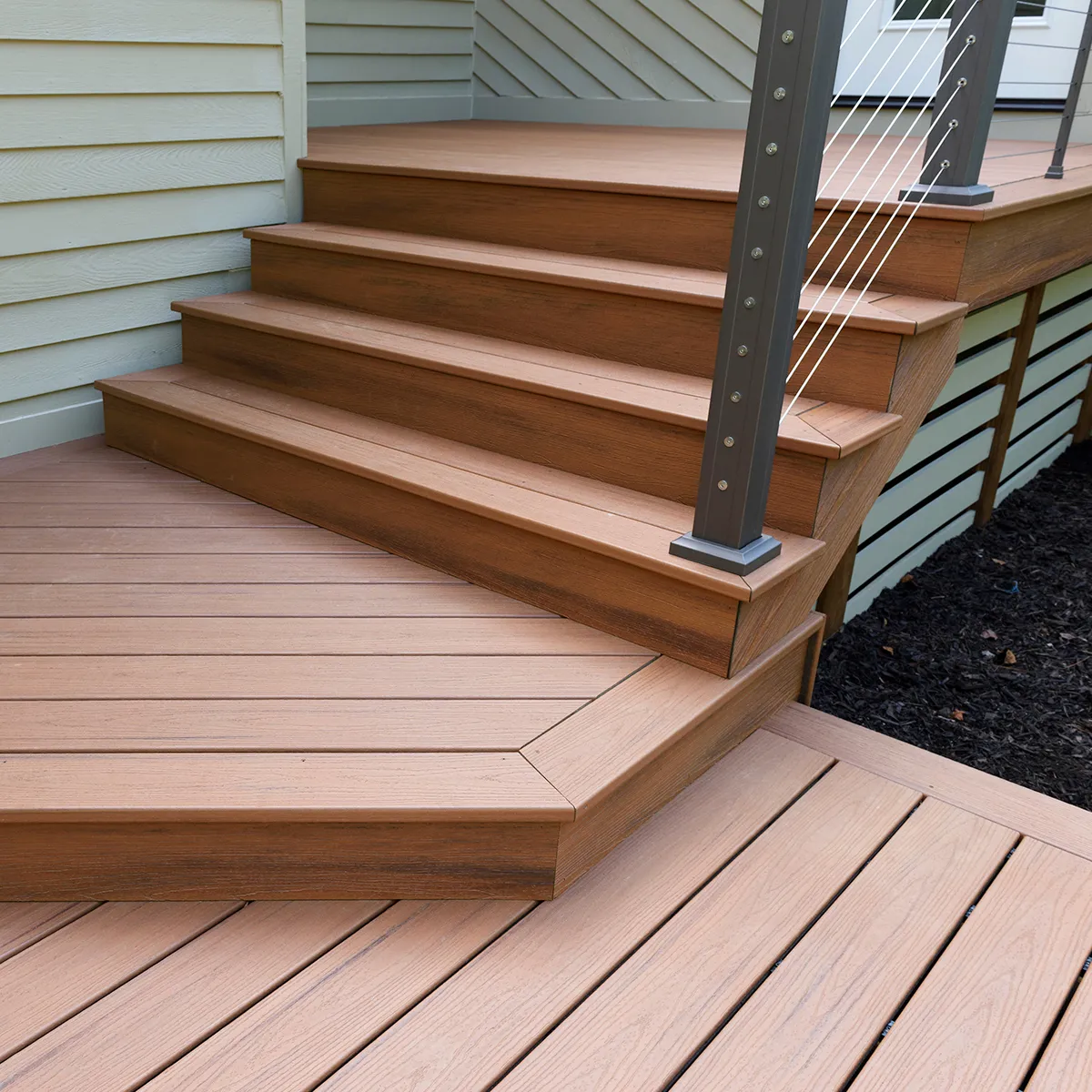 Choosing the Perfect Custom Staircase Design for Your Home